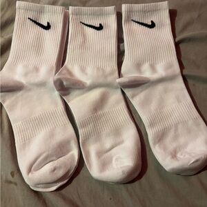 3 pairs of nike socks